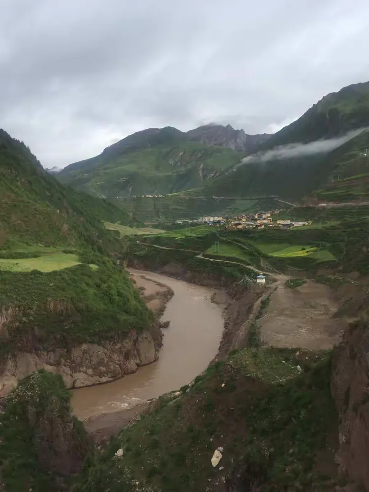 关于斯洛文尼亚大捷晋级，欧洲杯前进之路坦途的信息